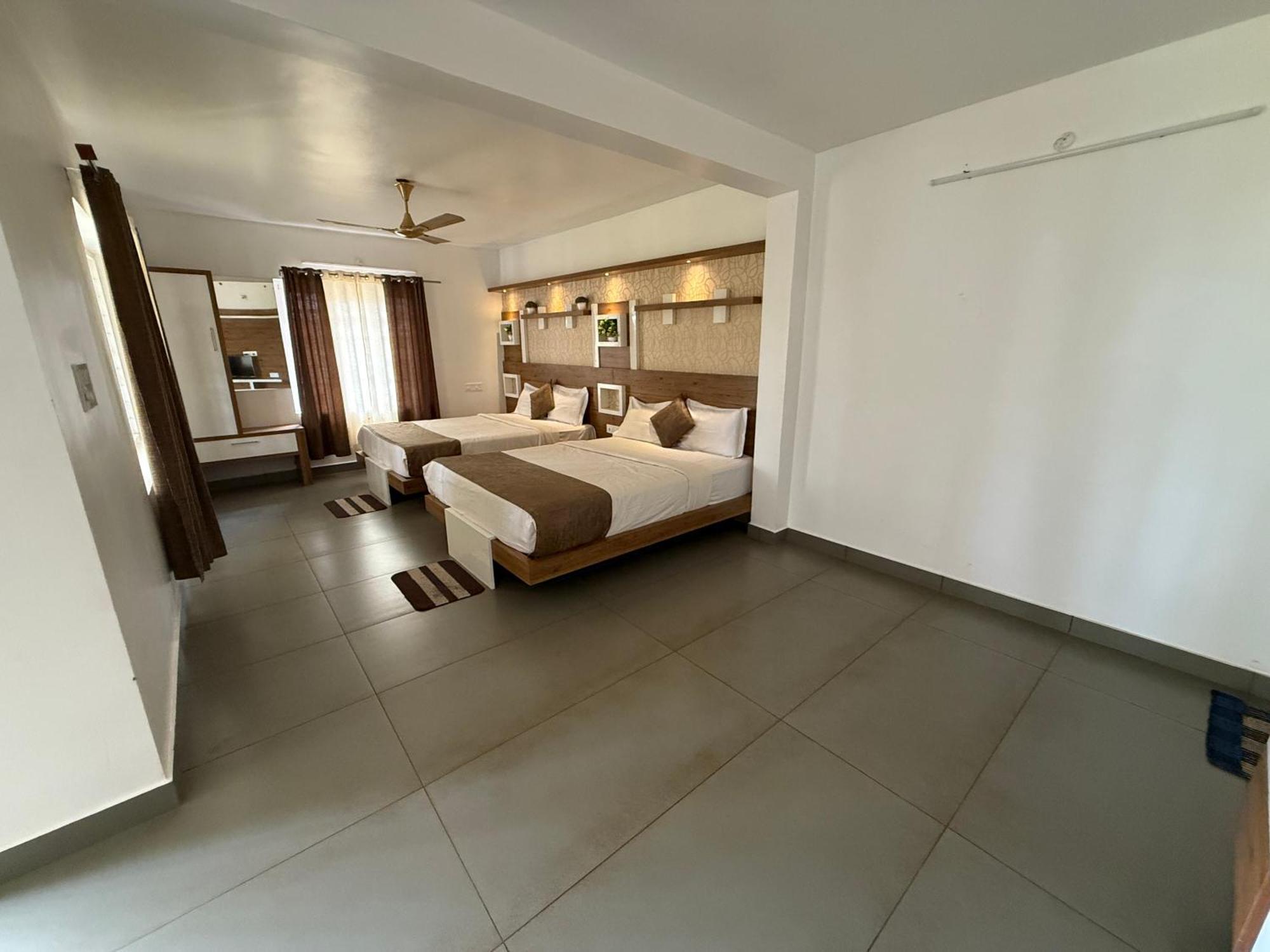 Honey Rock Hotel Kanthalloor Exterior foto