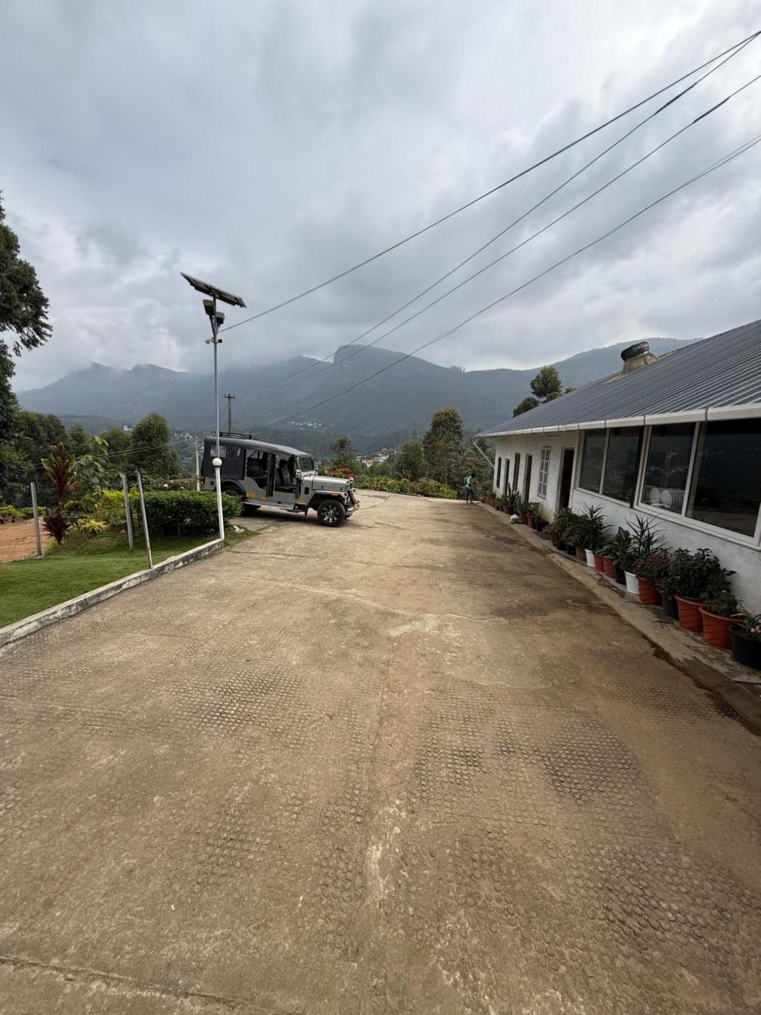 Honey Rock Hotel Kanthalloor Exterior foto
